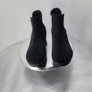 Reaction by Kenneth Cole real suede black platform ankle moo booties . Sz 8